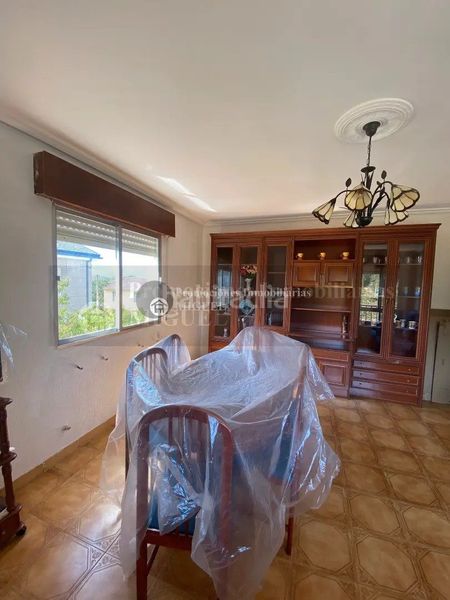 Foto 27b903cb-7e81-4186-892e-2ba7eae20e7e. Casa amb aparcament a Verín