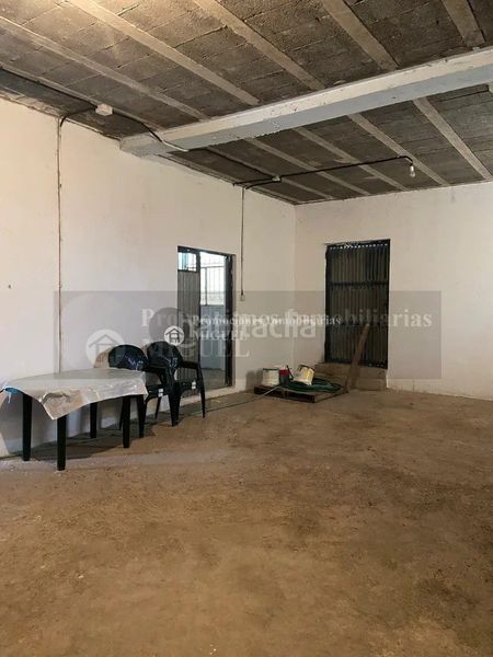 Foto 3aad8548-5321-45b5-87bc-e4fff4640884. Casa amb aparcament a Verín