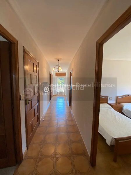 Foto 816ea4c6-4ef9-48b5-acd4-0afc80de541b. Casa amb aparcament a Verín