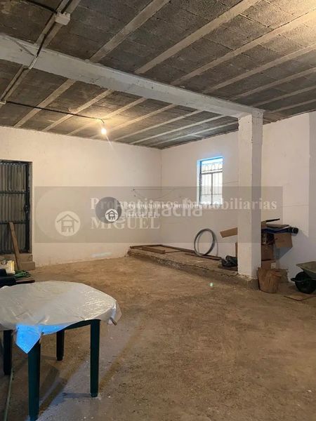 Foto b501dfe7-af7b-44b2-bfa5-815cfaf3b153. Casa amb aparcament a Verín