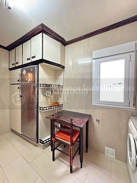 Foto cd947e51-5a16-4943-9d08-ffee512e4f9c. Piso  en casco histórico en Verín
