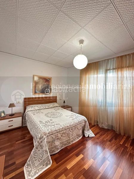 Foto ec7711c1-7c51-45eb-9487-156ad02255d2. Piso  en casco histórico en Verín