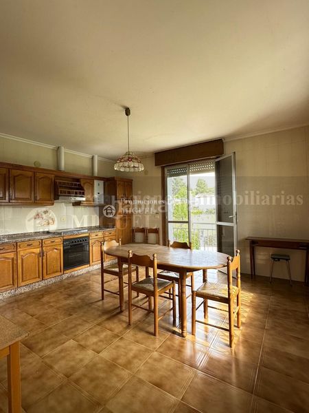 Foto b900aa2b-2f28-4a87-9cc8-eefb99802a5d. Xalet a Verín