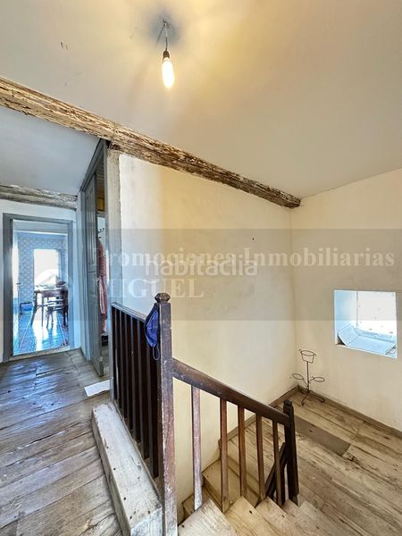 Foto 3d7b31b1-17dc-40ad-8b27-7f945d58a7eb. Casa a Laza