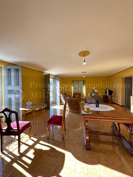 Foto 67ad91a1-ab93-481f-a0b6-93003e1e8b2a. Casa a Laza
