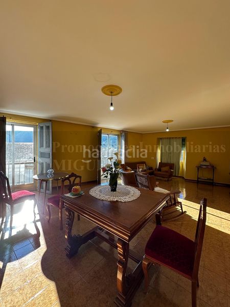 Foto bcb6b32b-0fa8-475c-b18a-eec8826c92ba. Casa a Laza