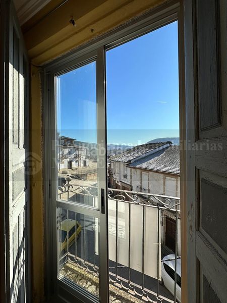 Foto d8486368-1536-4a91-a496-e62255bb1e3e. Casa a Laza