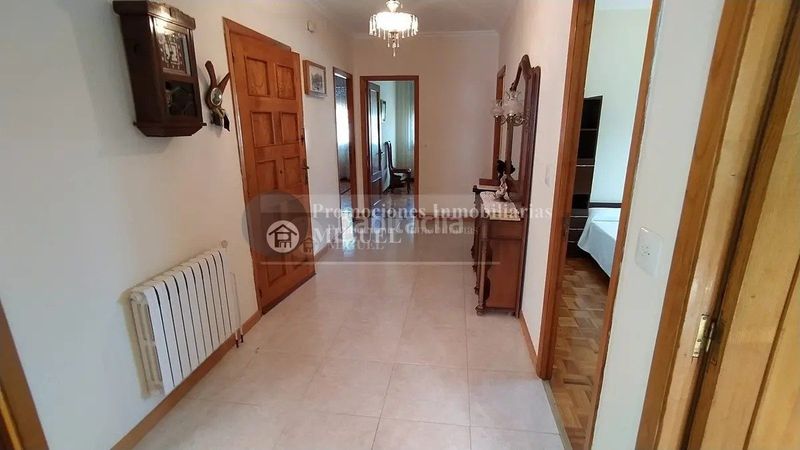 Foto cd9ba004-1af3-4bd0-9497-d72b5eea6138. Casa amb aparcament a Verín