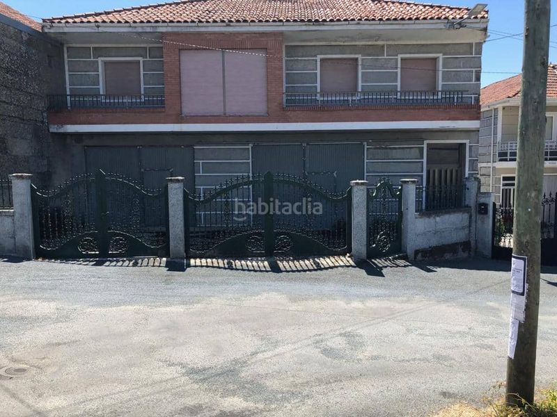 Foto f7571d68-a703-449e-8299-9984468e6459. Casa a Trasmiras