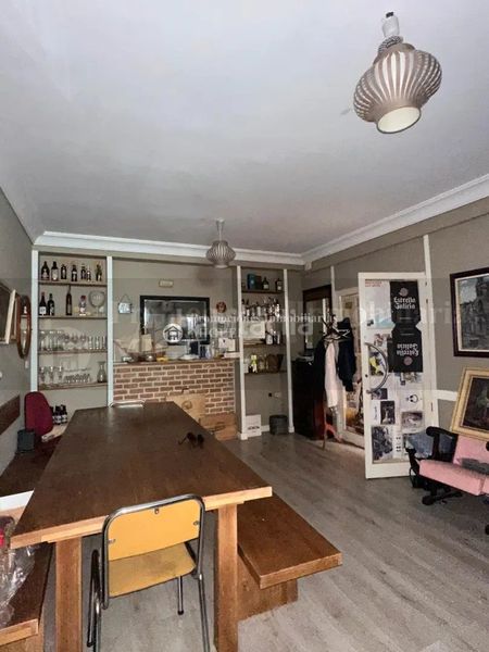 Foto 3c6ea2f3-e6d9-40b7-a06c-08cb2d7cb2af. Local comercial a Verín