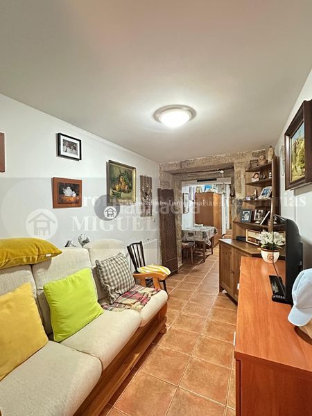 Foto 3c853a1d-5c5a-4fed-a7d6-8785df721659. Casa casita en el casco histórico en Verín