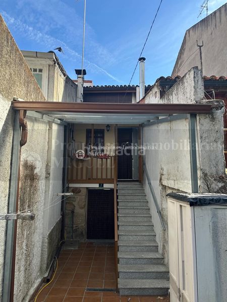 Foto 4e38d9aa-1cce-4ceb-b8bd-4d62685cf6c8. Casa casita en el casco histórico en Verín