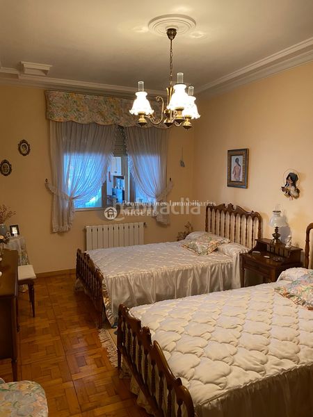 Foto 09105e37-bee4-463c-a297-637740e5db81. Casa amb calefacció aparcament a Verín
