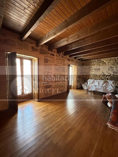 Foto a805bbb4-0b5a-4c8e-9748-cb4a20342c4d. Masia amb calefacció a Verín