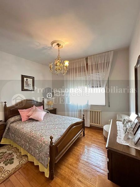 Foto 40b64cee-0447-45d7-a527-425efea839ac. Casa amb calefacció a Verín
