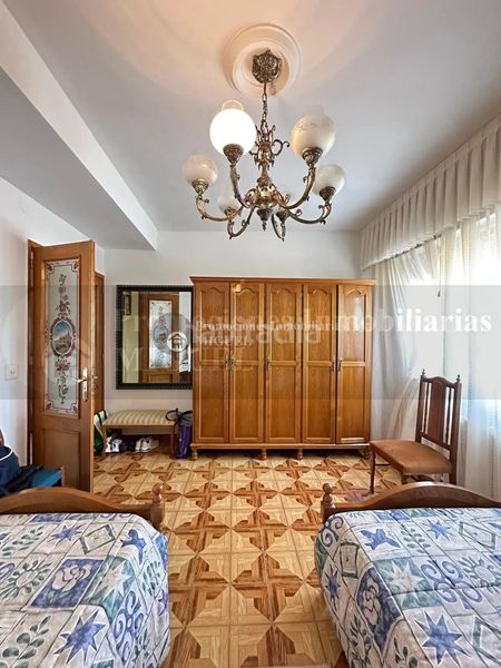 Foto 67ec3c19-f7bc-40f6-b0da-e95e519ed25e. Casa amb calefacció a Verín