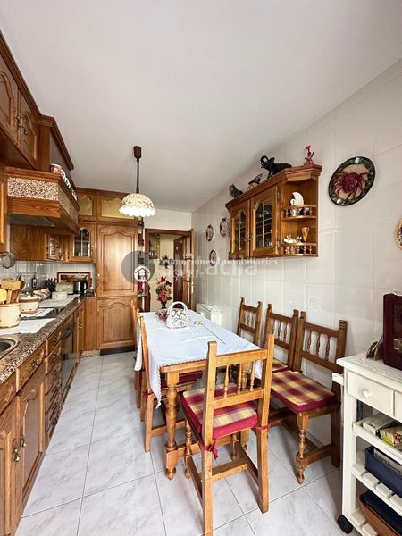 Foto 6cb948d7-51ca-49d4-9b34-de561ab1403f. Pis amb calefacció aparcament a Verín