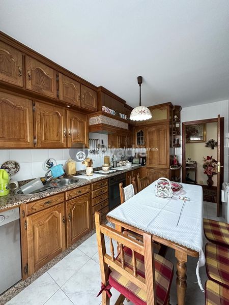 Foto 971db34e-7128-4541-ad13-e6757ef70d40. Pis amb calefacció aparcament a Verín