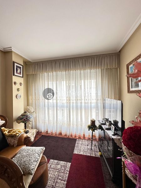 Foto bbd55207-79c9-4c84-bfe2-f95320c1b941. Pis amb calefacció aparcament a Verín