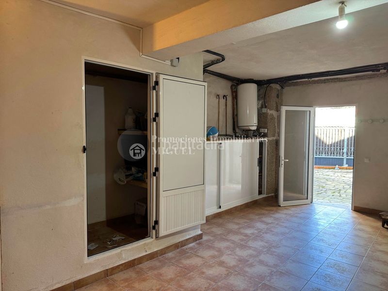 Foto 85a630e6-c70d-44df-a3ac-f27d4a5476ff. Chalet casa en a devesa en Vilardevós