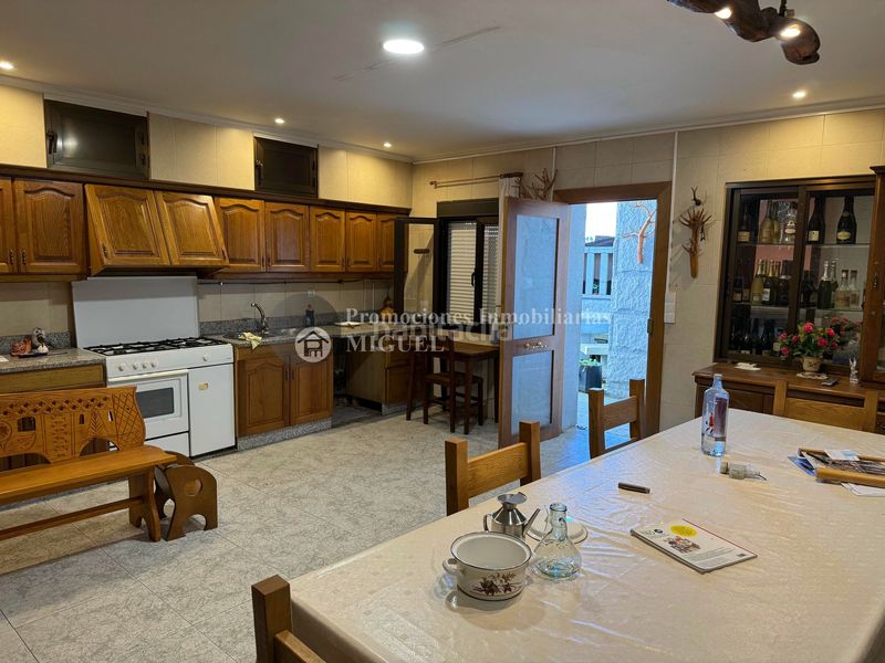 Foto d3246f61-2180-4695-8172-8980d2f0c20f. Chalet casa en a devesa en Vilardevós