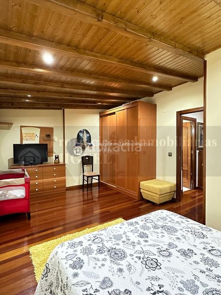 Foto 0dce6210-1dda-46e1-bad6-afca49e95b79. Casa amb calefacció aparcament a Verín
