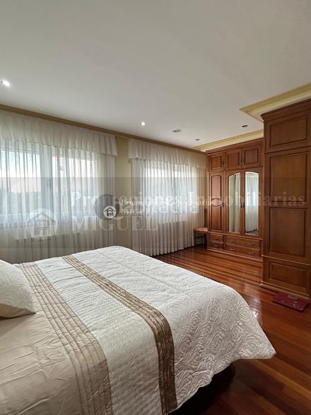 Foto 376d44b8-9db9-461d-aa73-410d888835a6. Casa amb calefacció aparcament a Verín