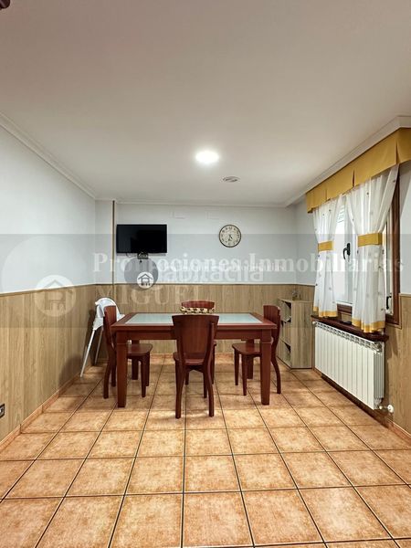 Foto 522d21ae-0024-4a76-a72d-a72e3ef87cc2. Casa amb calefacció aparcament a Verín