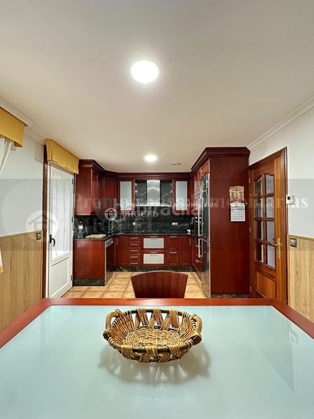 Foto e52fa5f5-51d1-47d9-95b1-2c7f90c3642c. Casa amb calefacció aparcament a Verín