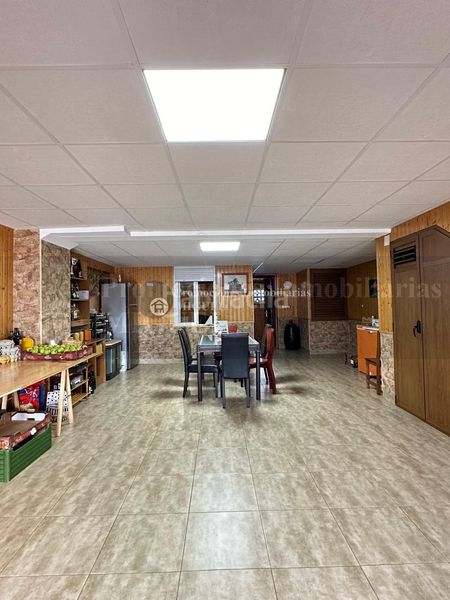 Foto fa94d1b1-1063-4ed0-a8e2-fb1982f93a95. Casa amb calefacció aparcament a Verín