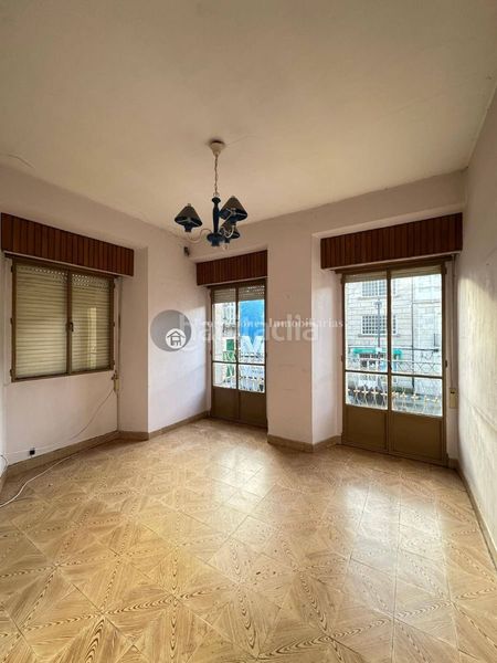 Foto 51e8e303-5bce-4d00-bc52-a0fea8179377. Piso  en el corazón en Verín