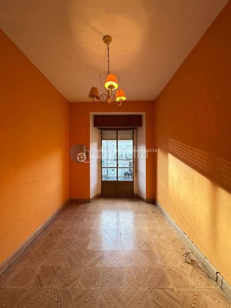 Foto 95b79008-a95b-4bdb-bf0b-f5d3d720b515. Piso  en el corazón en Verín