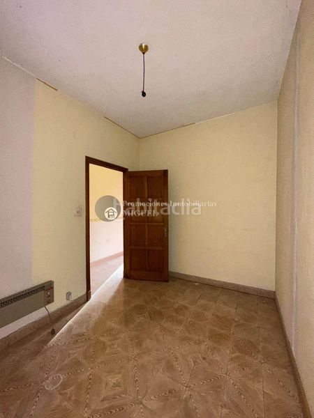 Foto d99caa2a-b5e9-4ca1-b2bd-a1234843867c. Piso  en el corazón en Verín