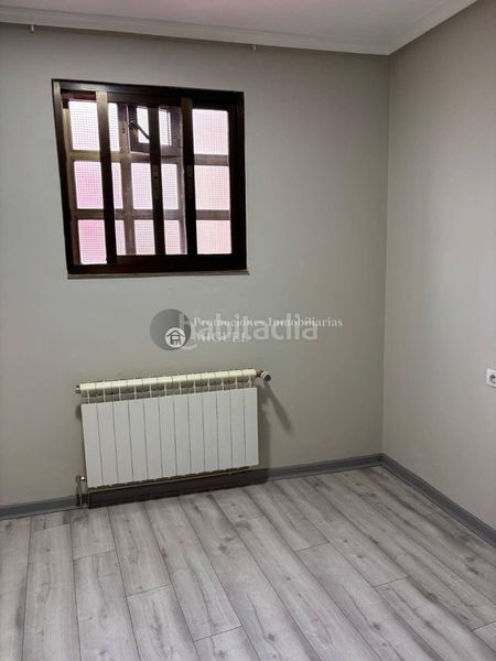 Foto b76abea0-a8d6-48a1-ade1-20ee43aac01c. Casa amb calefacció aparcament a Verín
