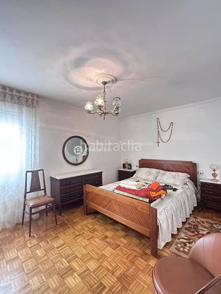 Foto bae07529-f656-43d5-b6ce-62a7a5a83ab8. Pis amb calefacció aparcament a Verín