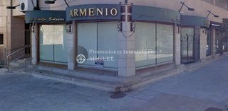 Geschäftsraum  Praza da merced. Local comercial en venta