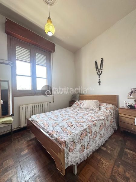 Foto 3909b170-8346-4f36-9ec3-52cbd82a23e3. Casa amb calefacció aparcament a Monterrei