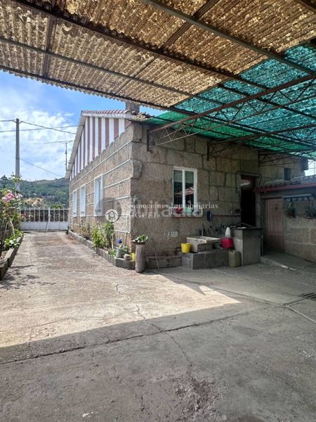 Foto cf9ce3b6-d864-4073-8899-d57d0d780eb0. Casa amb calefacció aparcament a Monterrei