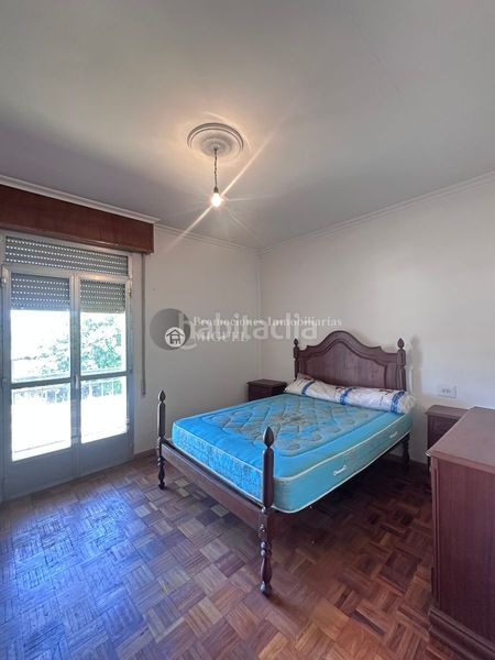 Foto 0cbe0876-d6df-4e74-bb9d-0b0249e526f1. Casa amb aparcament a Verín