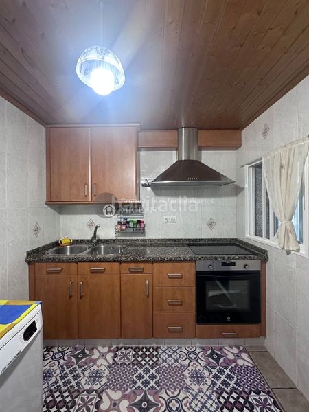 Foto 1314b4d5-cd66-464d-b4ae-6e95a944aa5d. Casa aparellada amb calefacció aparcament a Verín