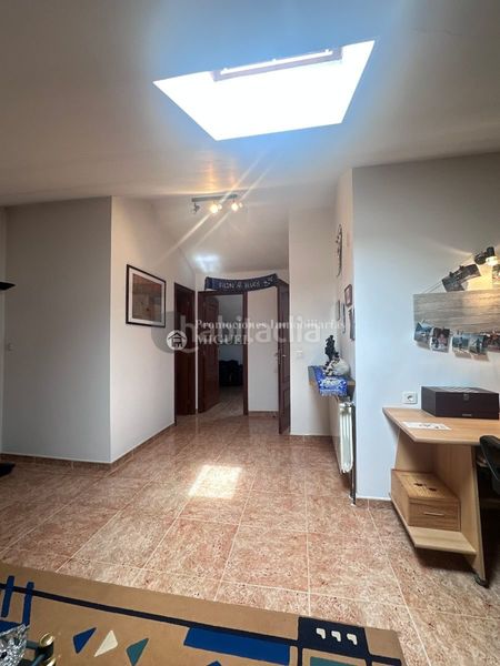 Foto 64734f79-4549-4fe3-acc5-127d1acea63a. Casa aparellada amb calefacció aparcament a Verín