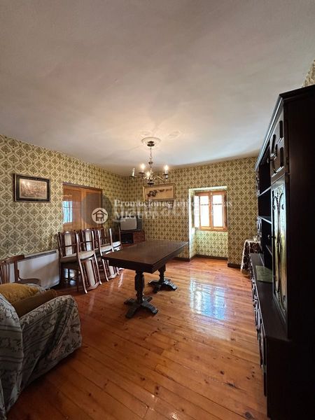 Foto b4065f0f-ac03-4af3-bd63-6c85e1f6aa02. Casa a Verín
