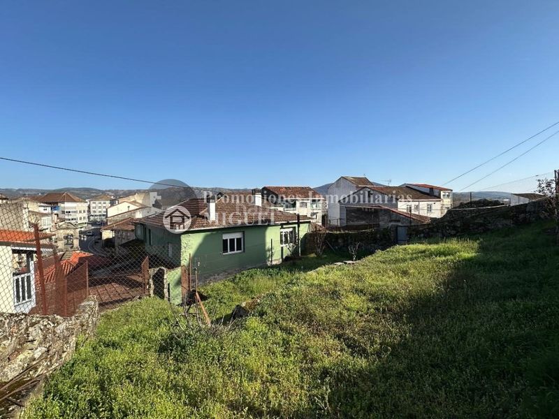 Foto c88b9083-628b-483d-ad1a-15c5af0372b7. Casa a Verín