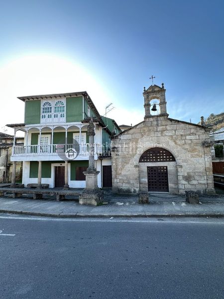 Foto daa80dbd-411d-4354-bd8c-32a6a76cdc6d. Casa a Verín