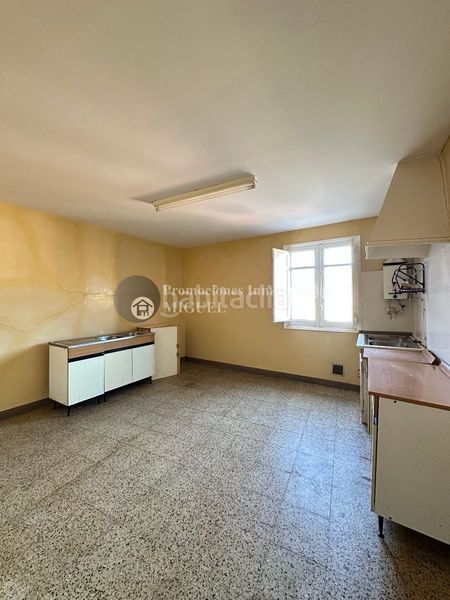 Foto f08da700-43a8-4900-8160-e1fb7f9a5a24. Casa a Verín