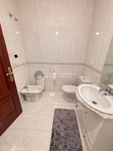 Foto 318a3b17-6de2-47c3-9dd1-20ad39efc5fb. Piso  de cuatro dormitorios en Verín