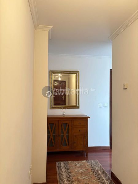 Foto d81e6440-3dbb-4d0c-9a40-89a28d54e728. Piso  de cuatro dormitorios en Verín