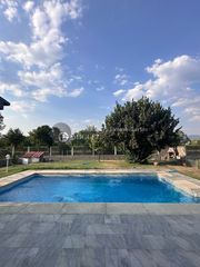 Chalet à Verín. Chalet con piscina en las cercanías de verín