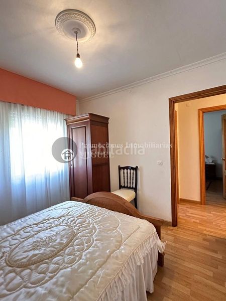 Foto f0e328d9-5575-45c7-800f-0cff1bc50f65. Casa a Verín