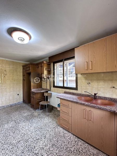 Foto 450cf7aa-7f0f-472d-9e6c-5da902e0ed59. Casa amb calefacció a Laza